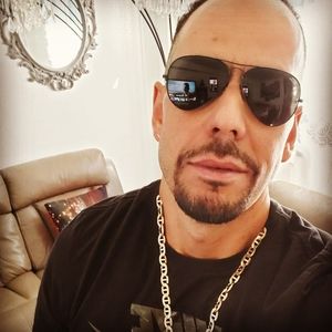 Meet your Posher, Elvin